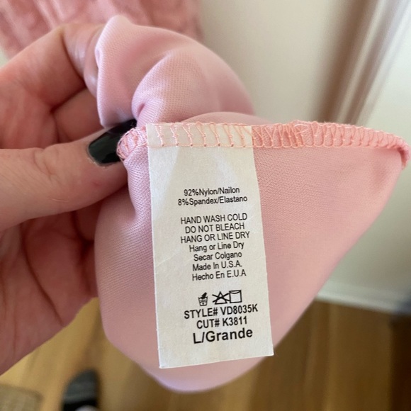 NWT Pink Lace Gown (L) - Picture 3 of 6